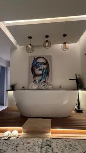 A classy studio next to City Stars