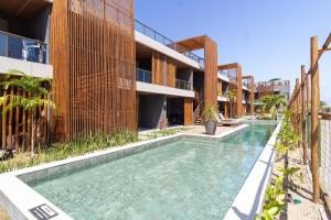 Essence - B004 - Milagres