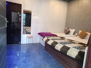 Glitz Hotels Shiv Kashi P Guest House - Nr Dashashwamedh Ghat Varanasi