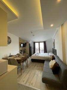 Golden view apartment P82 - Milmari Apartments & SPA