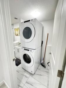 Cozy Two Bedroom Aircon Suite in Airdrie