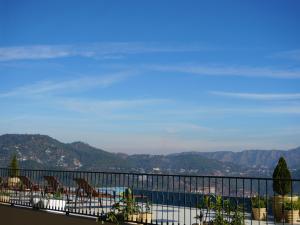 Astra Resort and Caffe