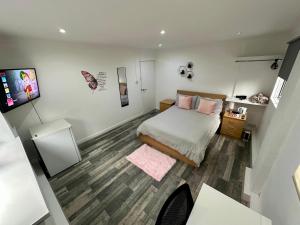 326 Your 2nd Home - Penziony, Londýn