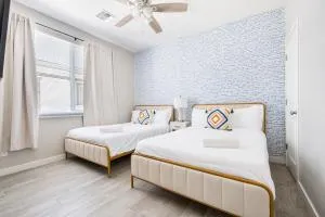 Modern Two Bedroom Stay with Free Parking and Luxury Beds - 皮奥里亚