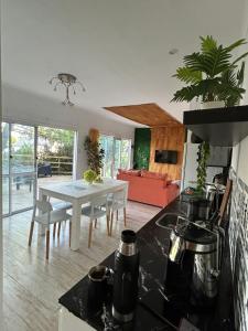 Casa del Árbol - Ubytování bez kategorie ve městě Monte Hermoso