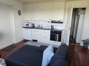 Lovely 2 bedroom apartment with free parking