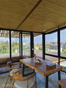 Josh Ocean View Villa - 4BR Villa in Cemagi