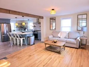 Cozy Coastal Cottage - South Lyme