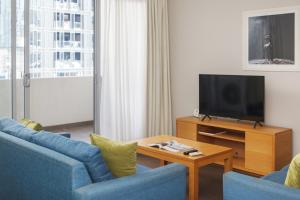 Modern Nomads South Yarra Gem 2BR with Carpark near Station