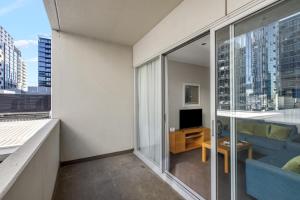 Modern Nomads South Yarra Gem 2BR with Carpark near Station