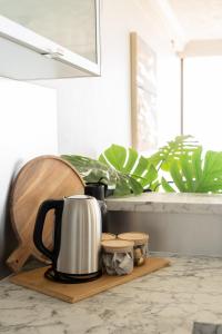 New! Beachfront Bliss 2 bed 2 bath Stunning Ocean views