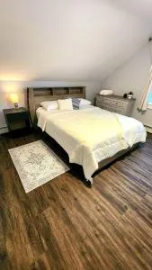 Friendly Home Near NYC - 提内克