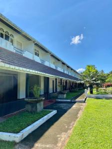 Green Island Hotel Waikkal