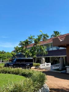 Green Island Hotel Waikkal