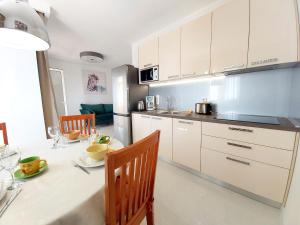 Heated swimming pool, stunning sea view terrace a7,