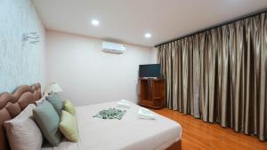 So View Phuket Resort