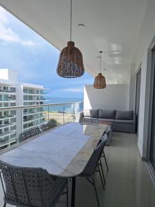 Lujoso apto con vista al mar en Morros Ultra