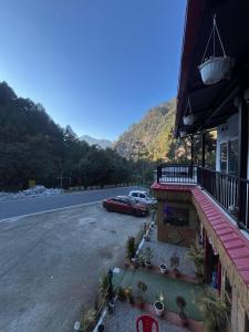 NIWALA Hotel & Restaurant , Kainchi Dham