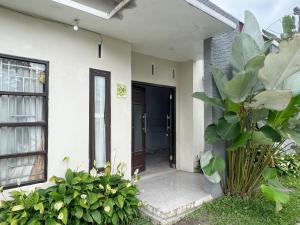 OWK Homestay Syariah Mitra RedDoorz Wonosobo