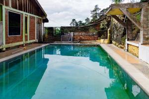 Villa Kampus Near Taman Safari Cisarua Puncak RedPartner