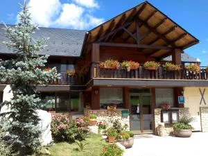 阿维特酒店 - Fornols