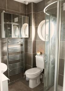 3 Bedroom Family Home with Sea and Mountain View