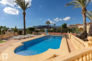 Villa Ventura by Abahana Villas