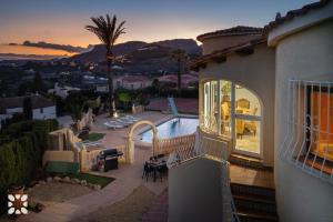 Villa Ventura by Abahana Villas