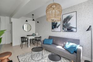 Promenade Best Bakeries from a Cozy Boho 1 Bedroom