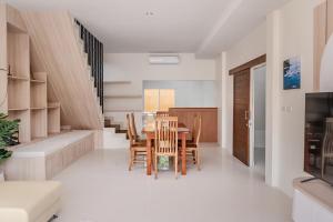 Sea eagle Triple house 7 bedrooms in Aonang