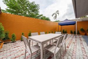 Sea eagle Triple house 7 bedrooms in Aonang