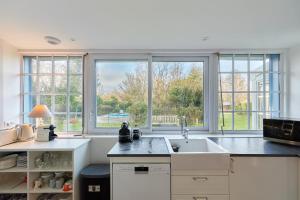 Maisons de vacances La Picane - Belle maison avec piscine et jardin : photos des chambres