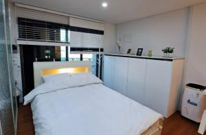 Paju Heyri Hills Modern House