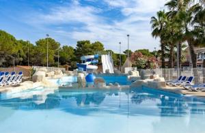 MOBIL-HOME tout confort Oasis village 5 étoiles