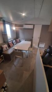 Maisons de vacances MOBIL-HOME, 6 pers, 3 ch, 2 sdb, oasis village 5 ETOILES : photos des chambres