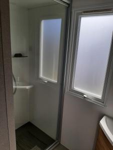 MOBIL-HOME tout confort Oasis village 5 étoiles