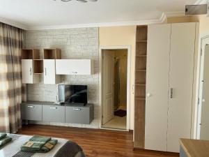 Marvel Delux Private Studio