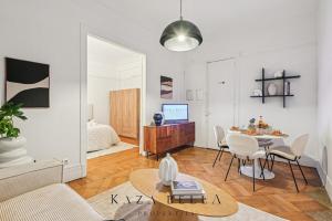 Nice flat in Neuilly sur Seine