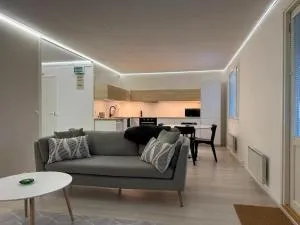 Modern and spacious apartment with a separate bedroom - 里希迈基