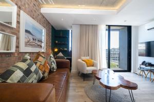 The Signature 405 - Modern 1Bedrm Aprt with Parking