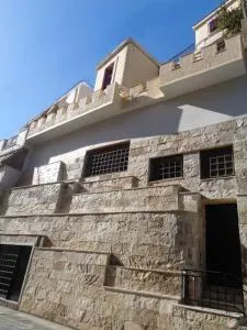 Σπίτι - Κάστρο πάνω από τη θάλασσα - Piraeus