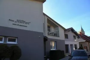 Apartmány Hillfort - 波切尼斯