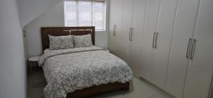 Durban Overport Halaal Accommodation 1S NO ALCOHOL, NO PARTIES, NO MUSIC, NO NOISE, NO PETS