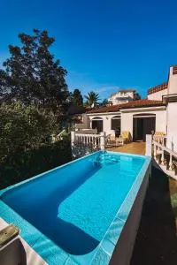 Family villa Casa KuKa I wonderful terrace with saltwater pool and BBQ area I beach in walking distance I pets welcome - Fuengirola