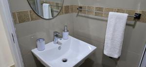 Durban Overport Halaal Accommodation 1S NO ALCOHOL, NO PARTIES, NO MUSIC, NO NOISE, NO PETS