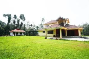 Bean Aroma Homestay - Resort in Chikmagalur - Mudigere