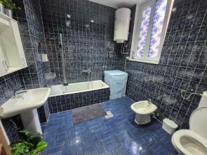 BUDGET - Authentic Belgrade Centre Apartment #4, 3 Bedrooms, 1 full Bathroom, 1 Toilet