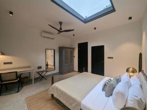 Earthsong & Birdsong Luxury Pool Villa by Luxunlock Private Villas