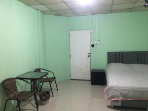 Walking Street Pattaya Beach Ordinary Rooms Guest House วอล์คกิ้งสตรีทพัทยาชายหาดพัทยาห้องธรรมดาเกสท์เฮ้าส์