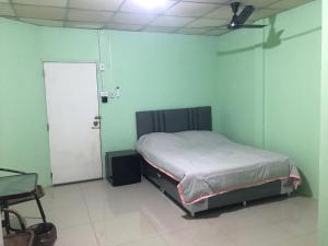 Walking Street Pattaya Beach Ordinary Rooms Guest House วอล์คกิ้งสตรีทพัทยาชายหาดพัทยาห้องธรรมดาเกสท์เฮ้าส์